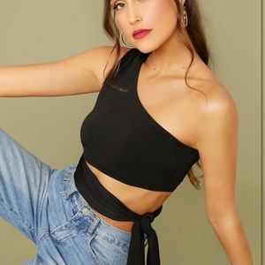 BLACK WRAP AROUND ONE SHOULDER TOP